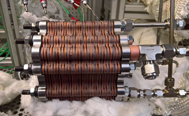 Autothermal methanol reformer to power a 1.8 kW fuel cell module