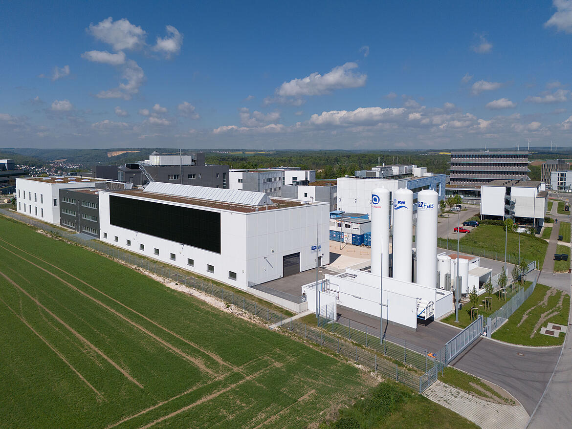 HyFaB - New building for the fuel cell test field with gas storage facility