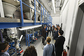 Batterieforschung trifft auf Landespolitik am ZSW in Ulm: „© e-mobil BW / KD Busch