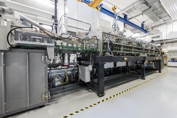 Coating line for CIGS thin-film solar modules at ZSW Stuttgart