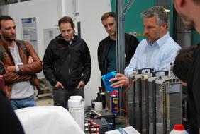 Besichtigung des Brennstoffzellen-Testzentrum am ZSW