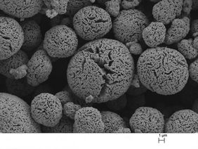 Rasterelektronische Aufnahme der Hochoberflächen-Nickelelektrode mit erkennbarer Nanostruktur der Einzelpartikel. Bild: ZSW