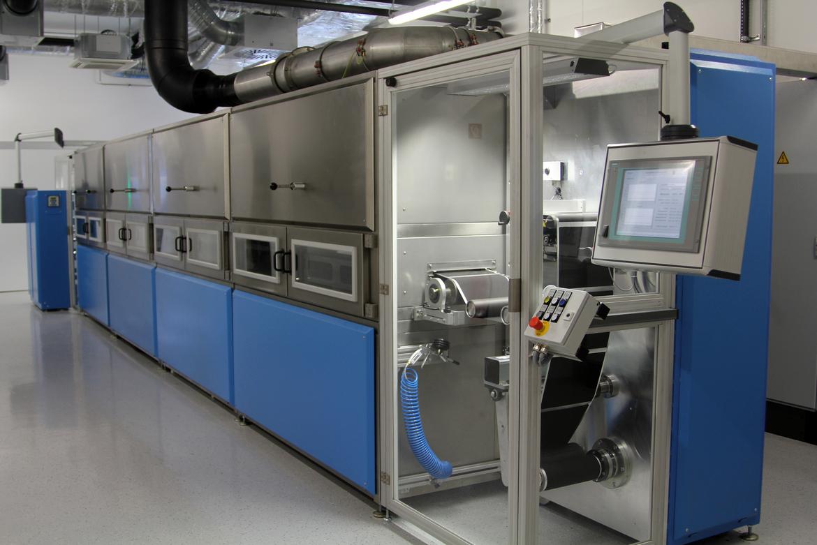 Beschichtungsanlage im Labormaßstab mit 8 m Trockenkanal